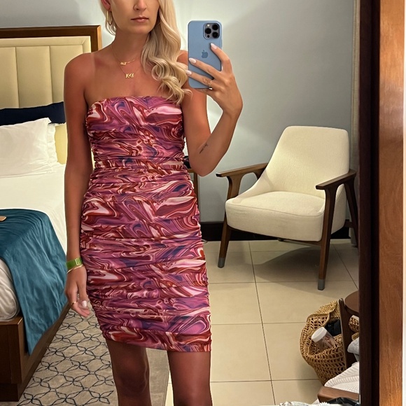 Dresses & Skirts - Dress